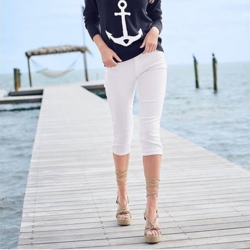 1822 Denim Bright White Capris Pants